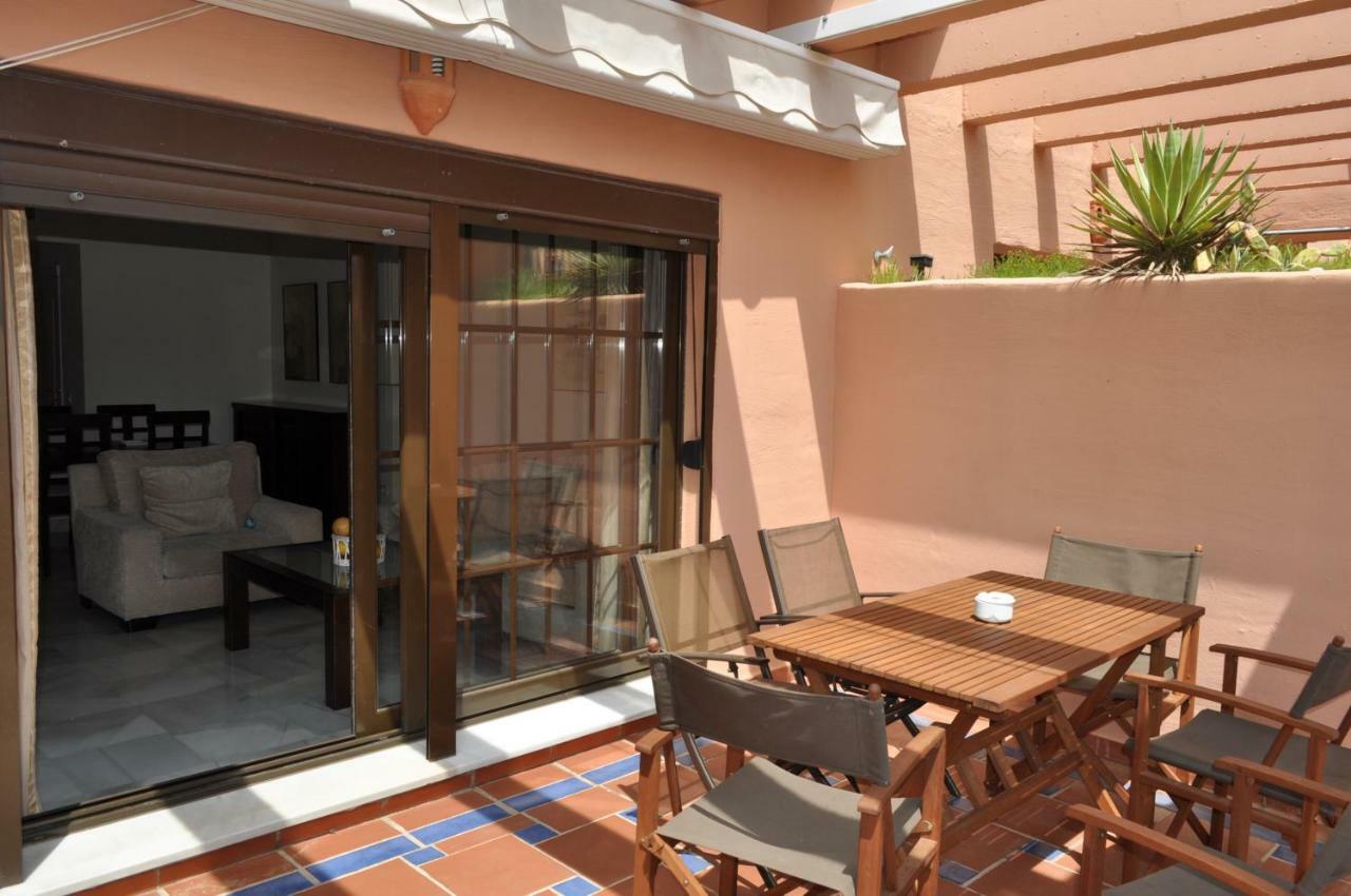 Ferienwohnung Hacienda Del Sol Estepona Exterior foto